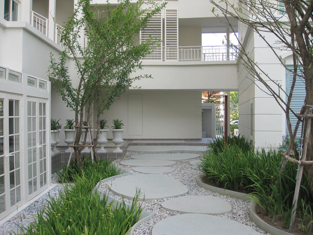 Apartment Summer Unit 703 *